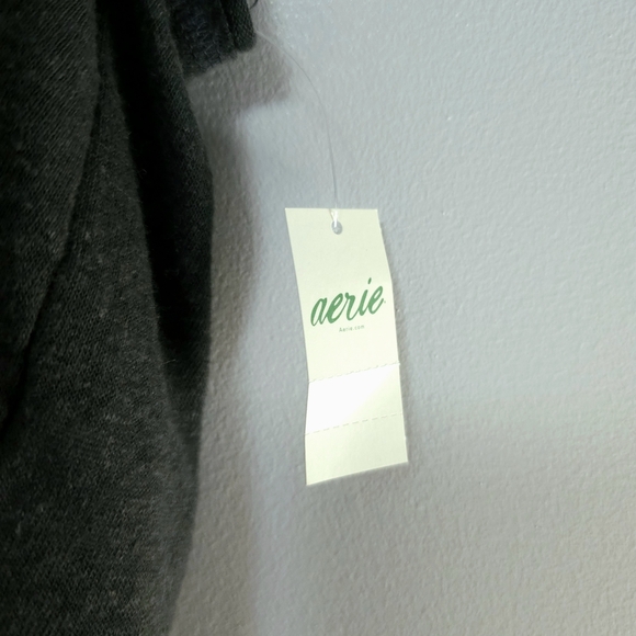 2/$20 ☀️ | NWT | Aerie Breezy Linen Pocket V-Neck Crop Top - Picture 8 of 9